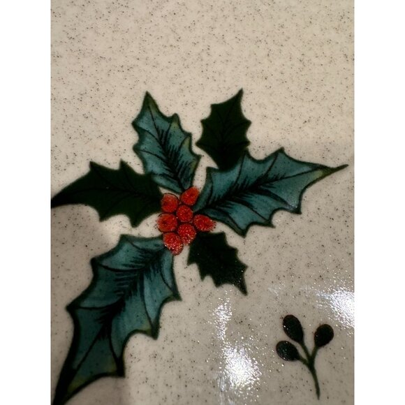 Mikasa “Festive Season” Leaf-Shaped Serving Dish – Made in Japan 🎄🍃 - Picture 3 of 7